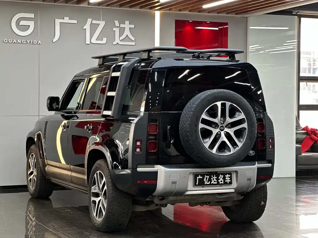 Land Rover Defender 2020 — фото 13