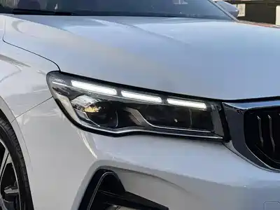 Geely Emgrand 2022