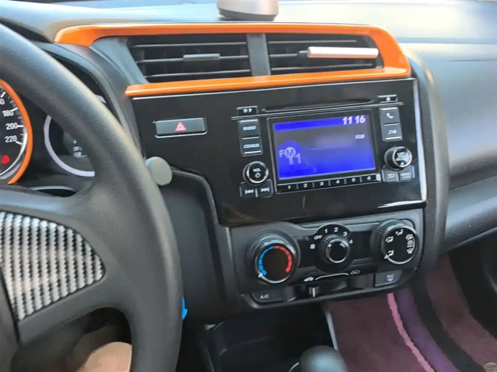 Honda Fit 2018 — фото 10