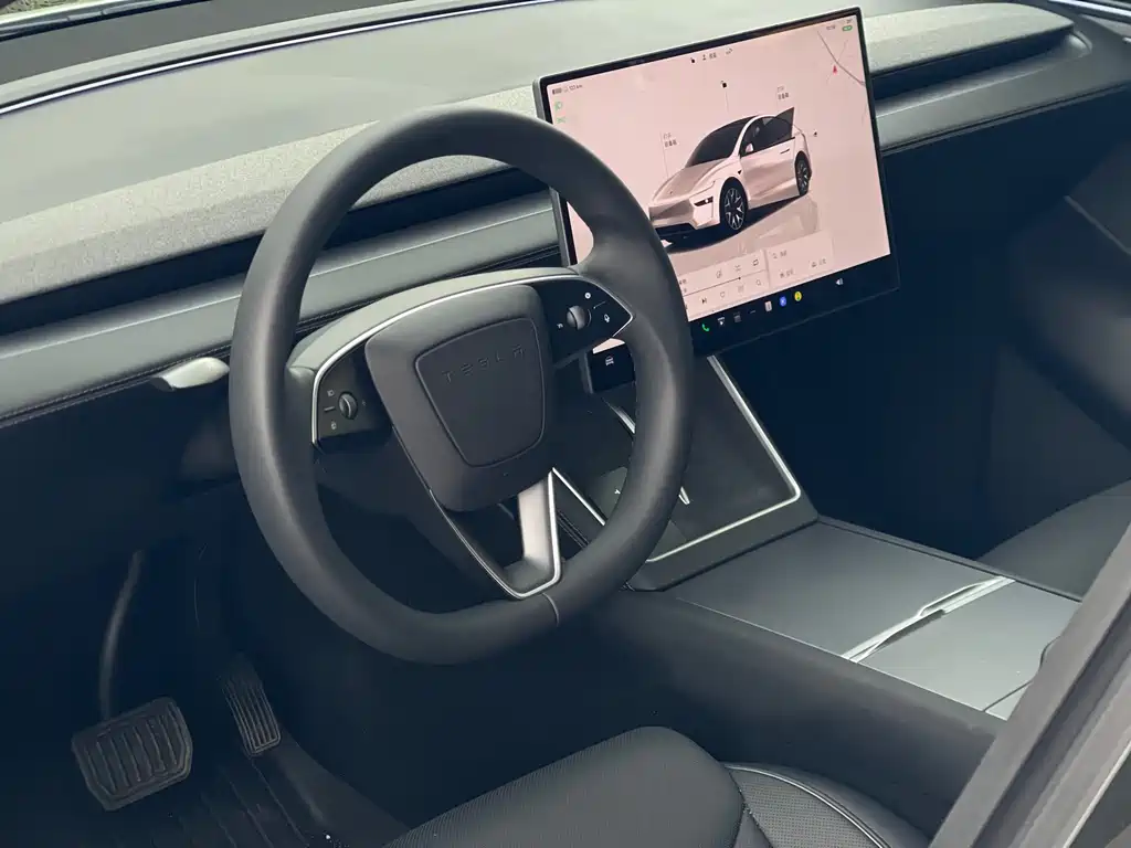 Tesla Model Y L 2025 — фото 31