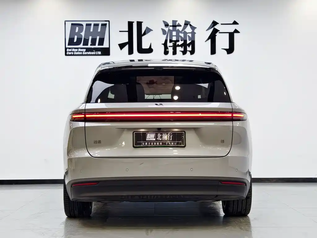 Li Auto i8 2025 — фото 4