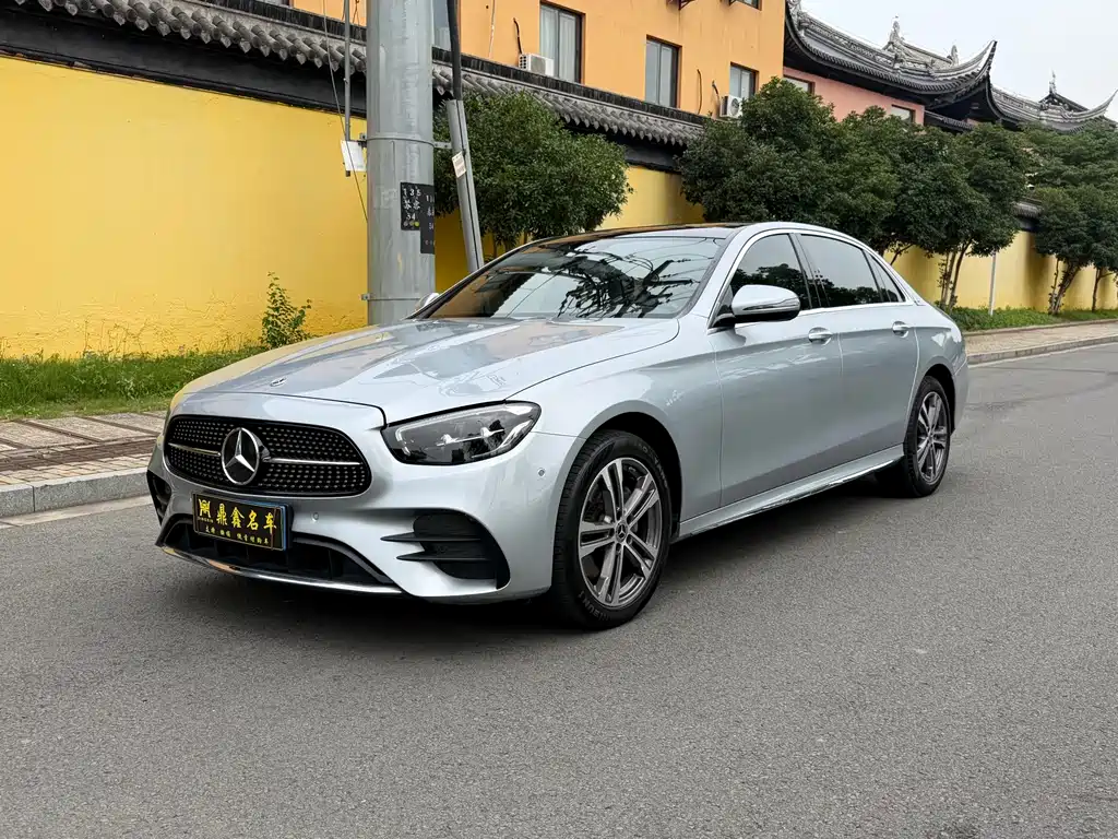 Mercedes-Benz E-Class 2023 — фото 1