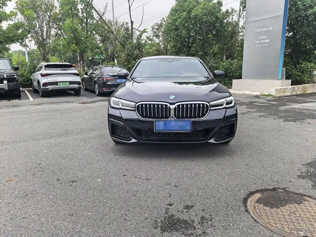 BMW 5 Series 2023