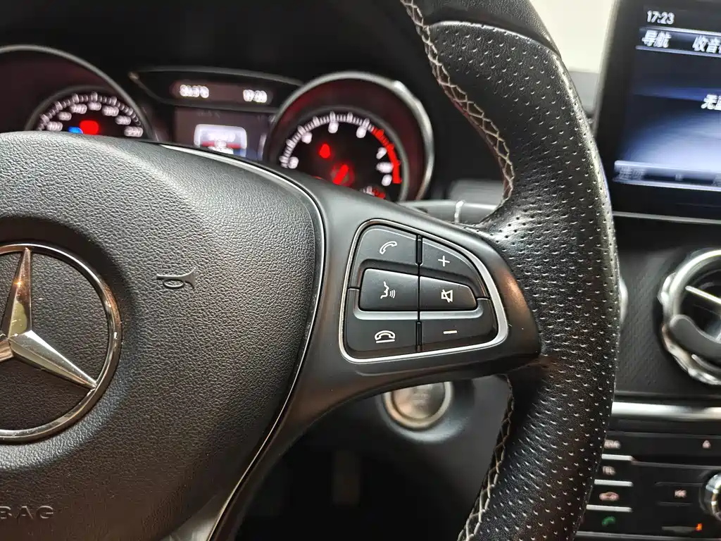 Mercedes-Benz GLA 2018 — фото 8