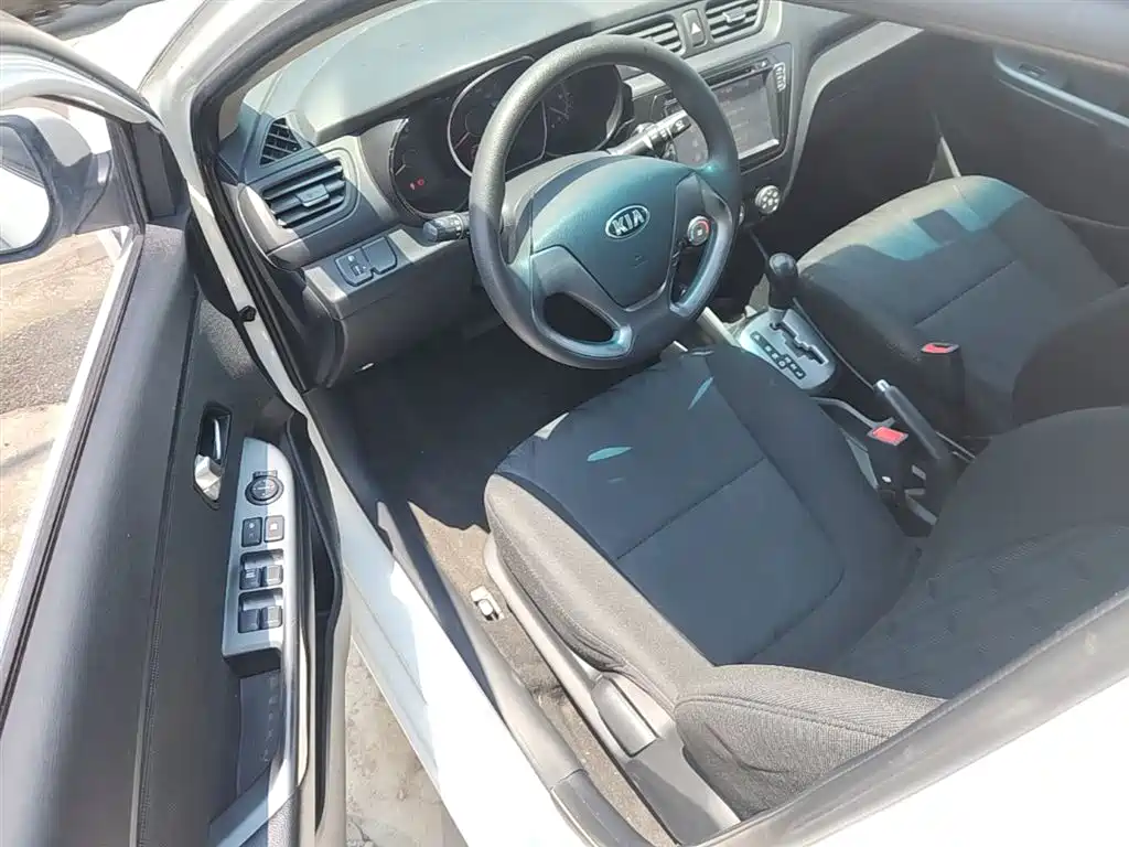 Kia K2 2015 — фото 16