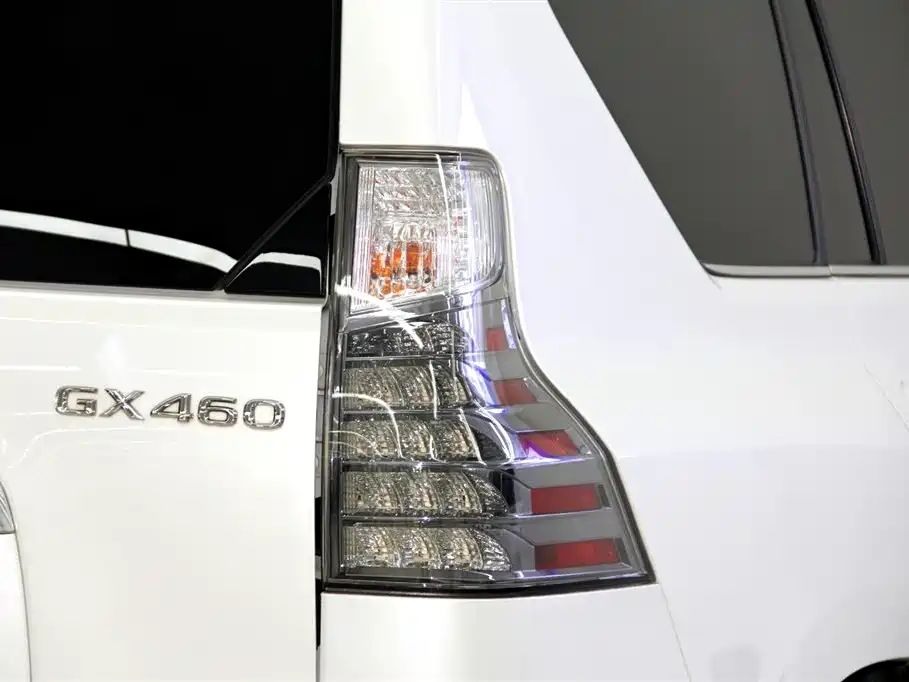 Lexus GX 2022 — фото 31
