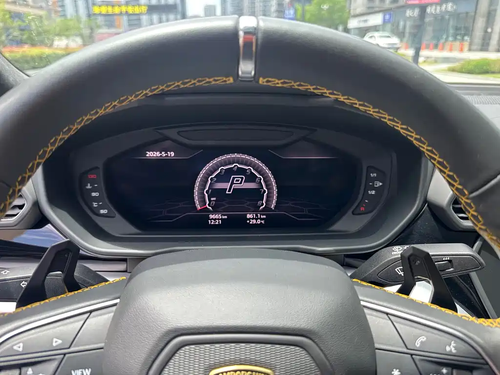 Lamborghini Urus 2019 — фото 2
