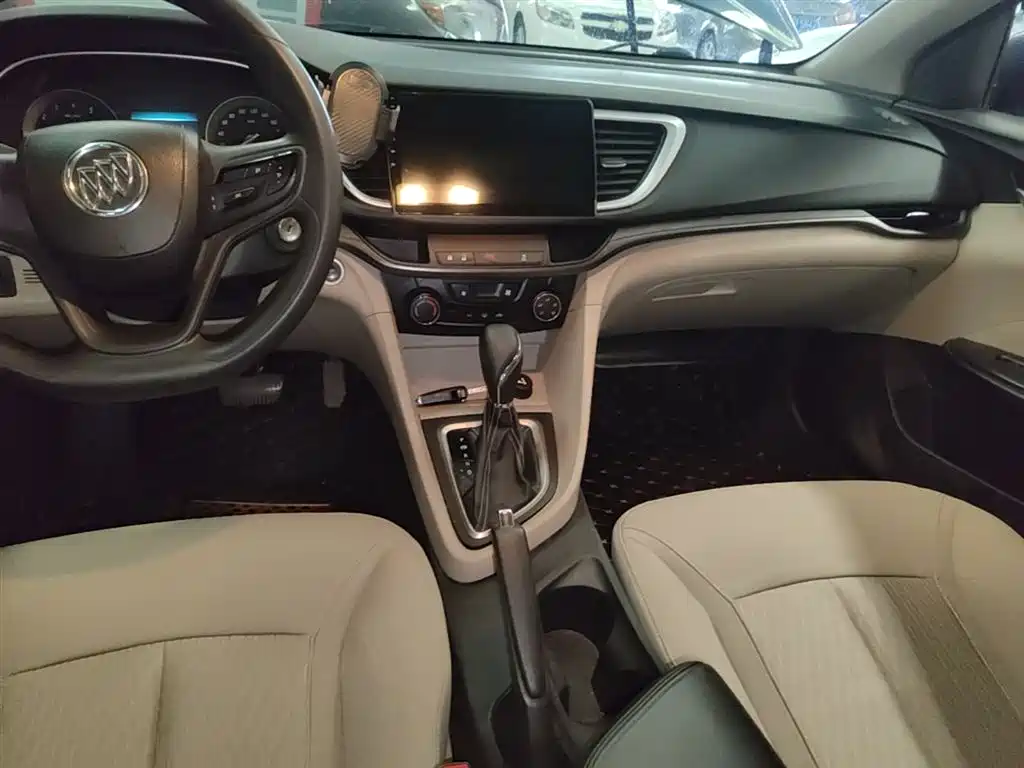 Buick Excelle 2015 — фото 13