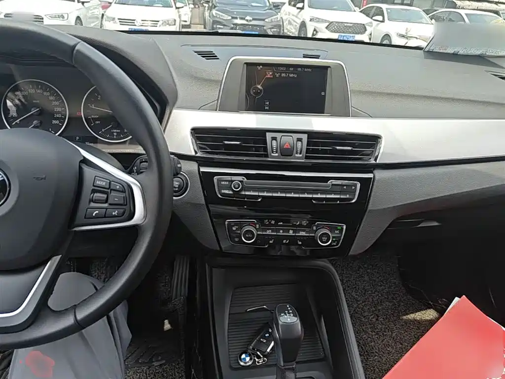 BMW X1 2016 — фото 10