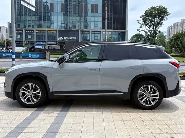 NIO ES6 2020