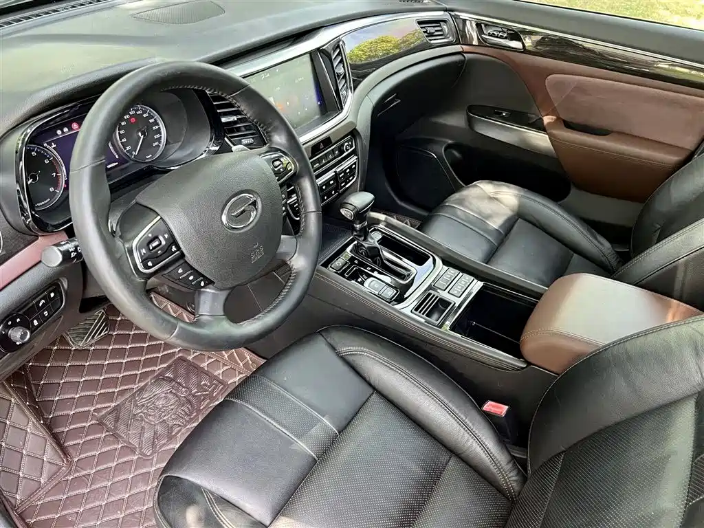 GAC Motor Trumpchi GS8 2017 — фото 6