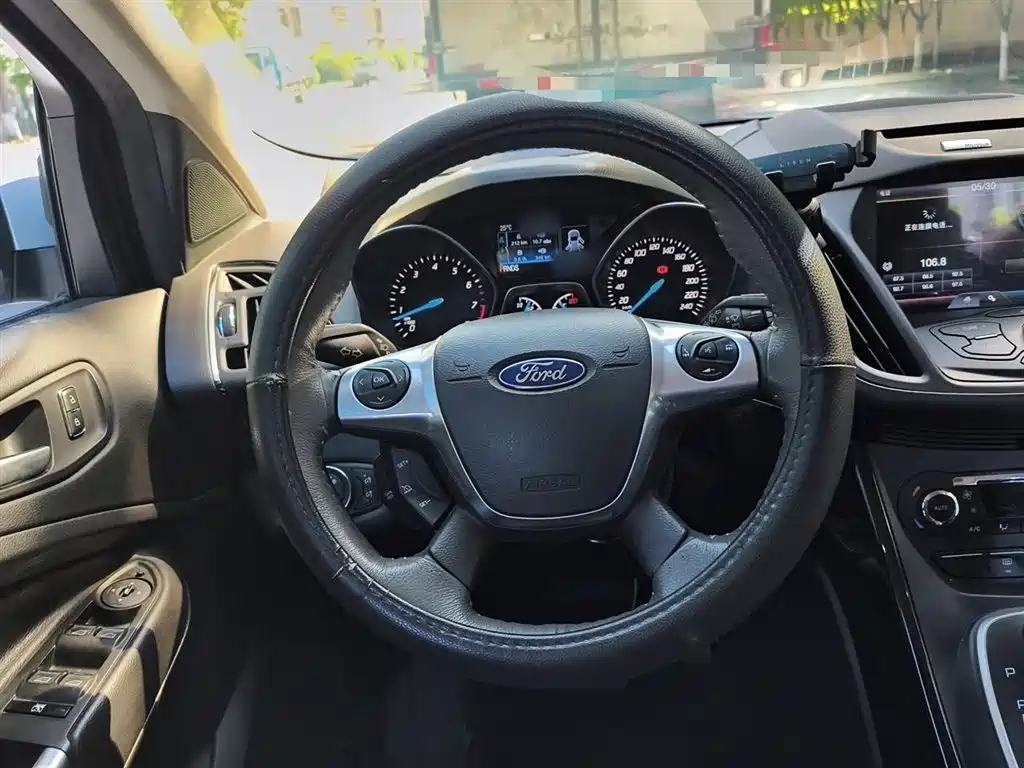 Ford Kuga 2015 — фото 3