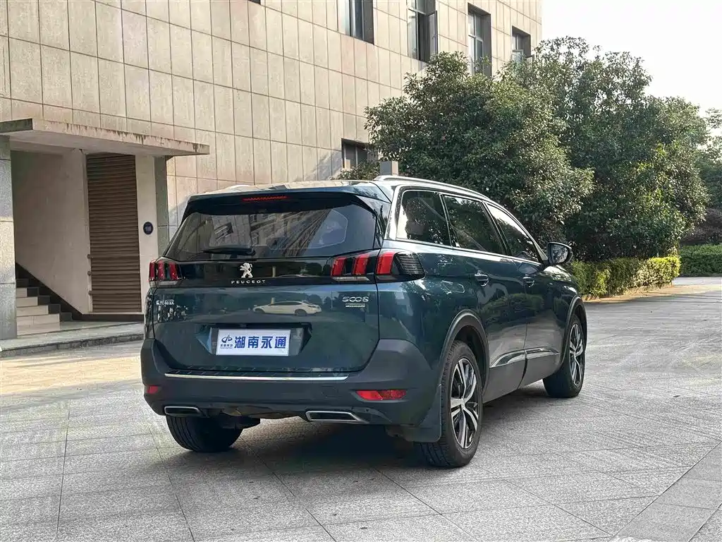 Peugeot 5008 2018 — фото 10