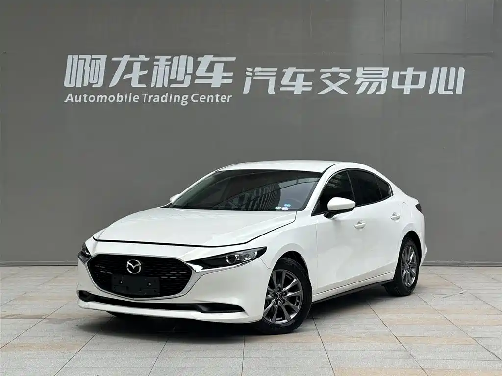 Mazda 3 Axela 2021 — фото 1
