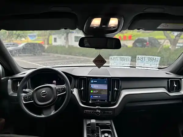 Volvo XC60 2022