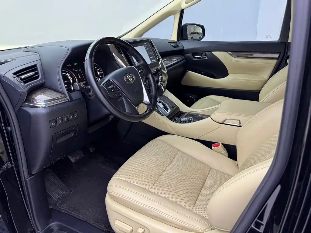 Toyota Alphard 2020 — фото 4