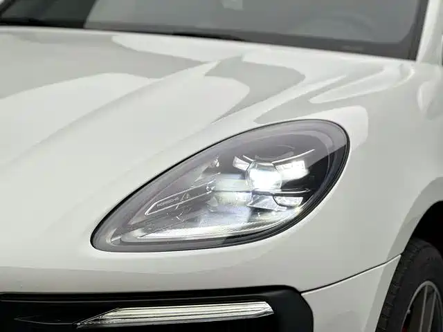 Porsche Macan 2023 — фото 9