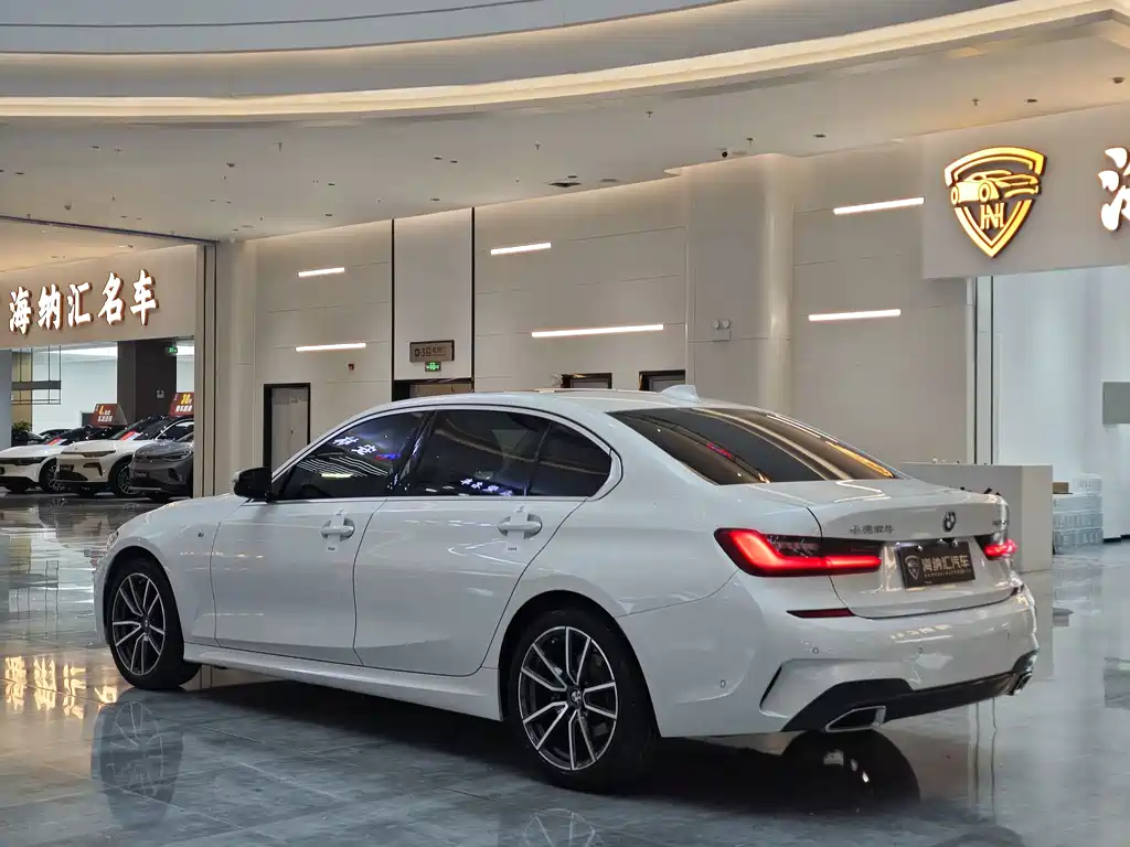 BMW 3 Series 2021