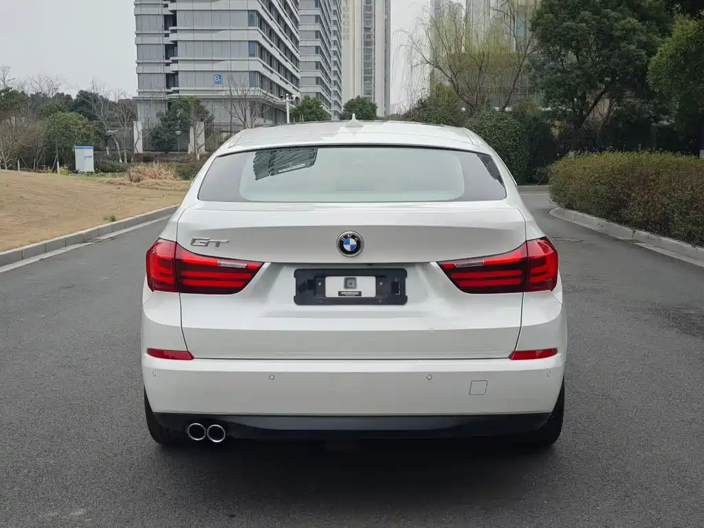 BMW 5 Series GT 2017 — фото 6