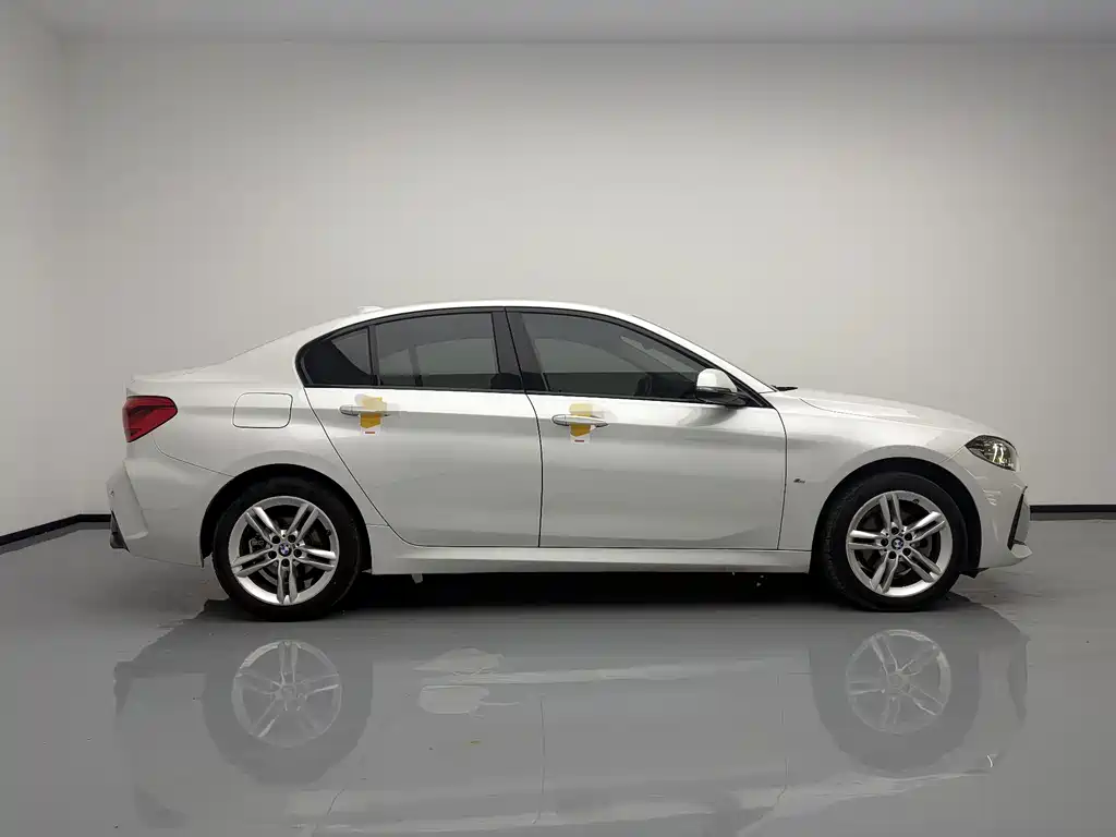 BMW 1 Series 2020 — фото 7