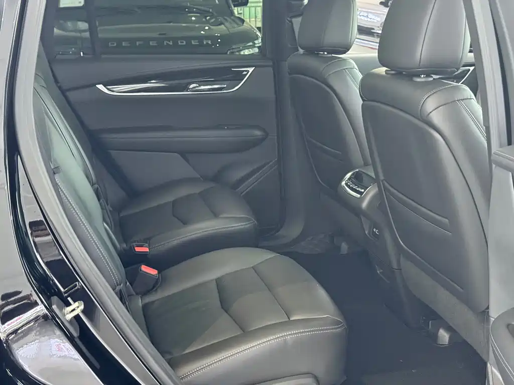 Cadillac XT6 2021 — фото 14