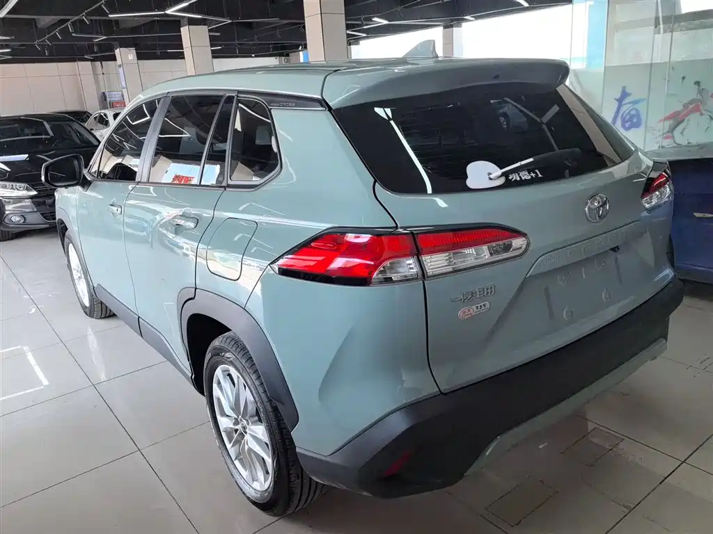 Toyota Corolla Cross 2023 — фото 23