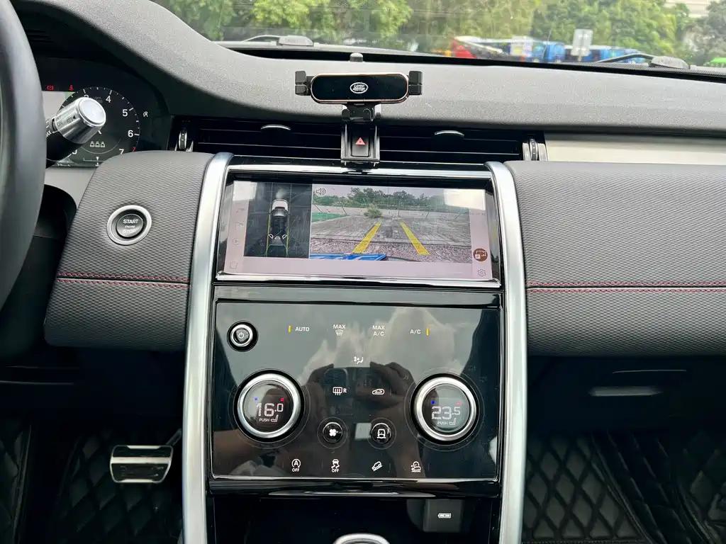Land Rover Discovery Sport 2023 — фото 15