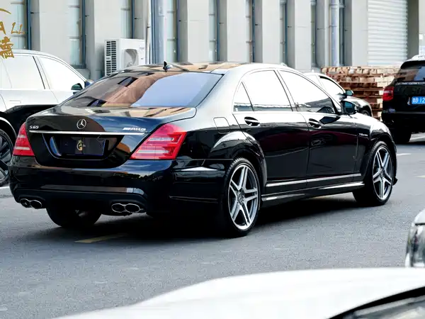 Mercedes-Benz S-Class AMG 2010