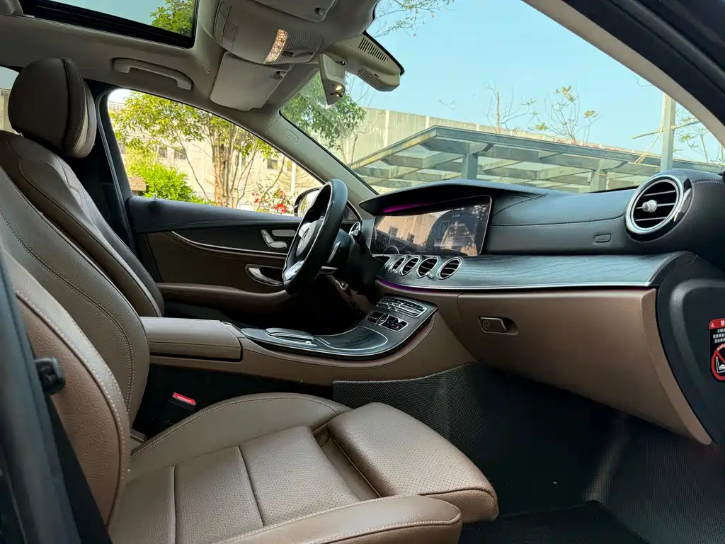 Mercedes-Benz E-Class 2018 — фото 11