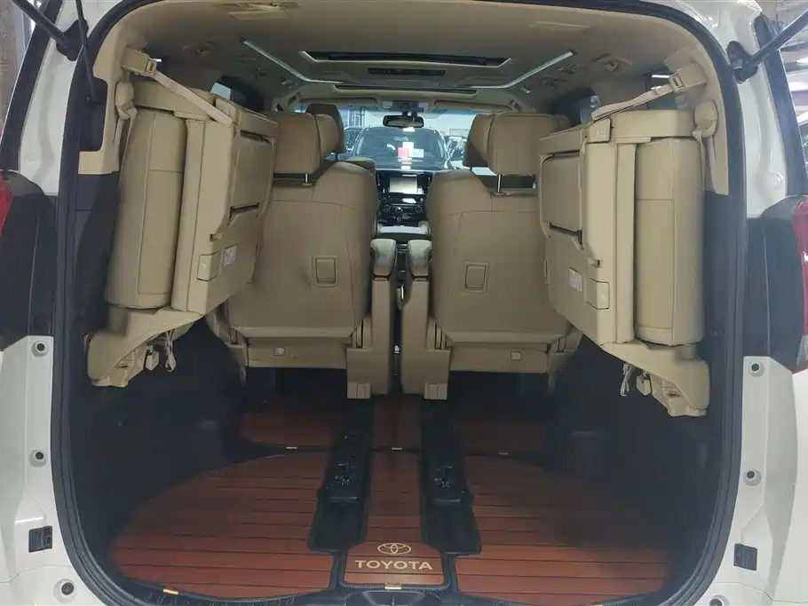 Toyota Alphard 2018 — фото 4