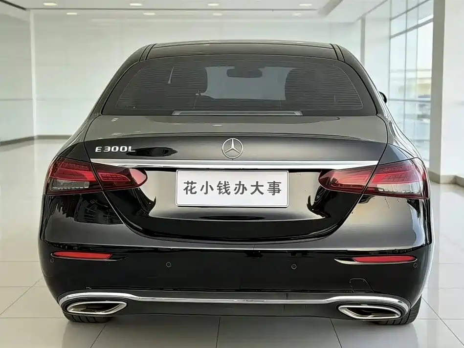Mercedes-Benz E-Class 2022 — фото 6