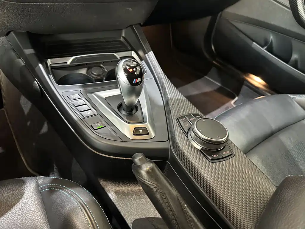 BMW M2 2019 — фото 11