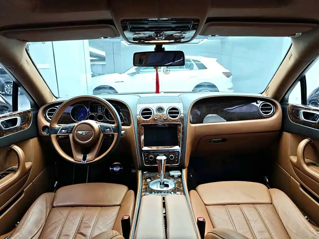 Bentley Flying Spur 2011 — фото 7