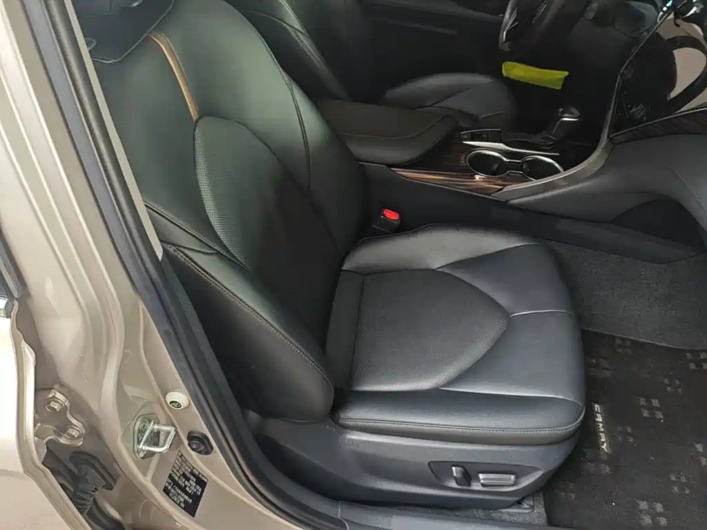 Toyota Camry 2019 — фото 22