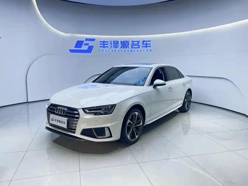 Audi A4L 2019 — фото 1