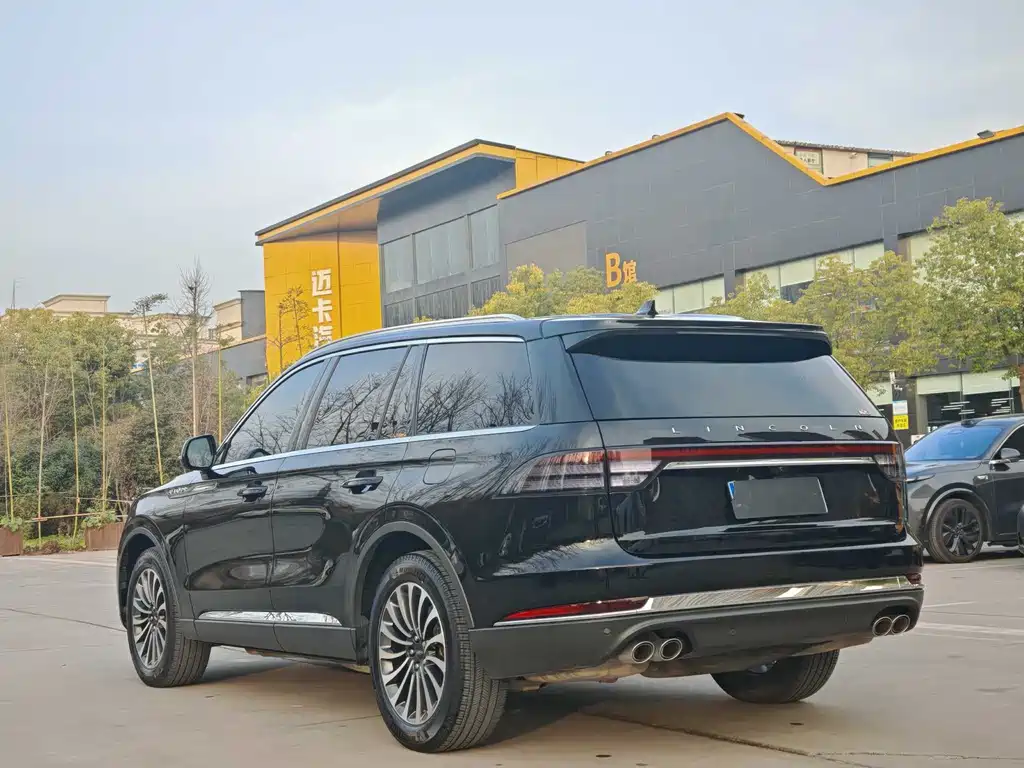 Lincoln Aviator 2020 — фото 11