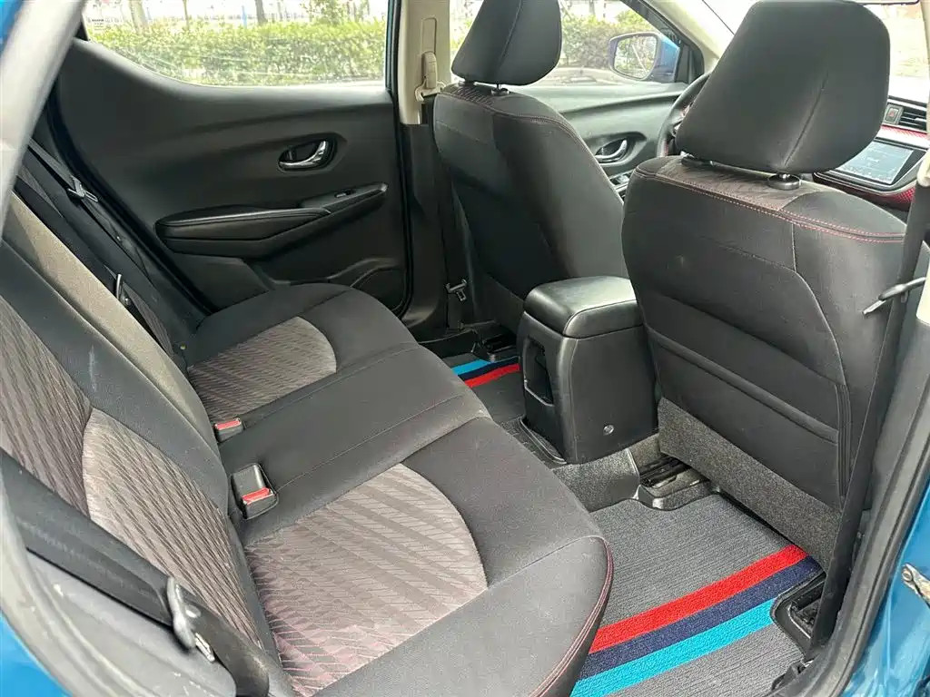 Nissan Bluebird 2015 — фото 20