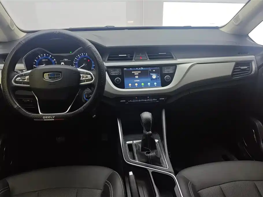 Geely Vision X3 2019 — фото 12