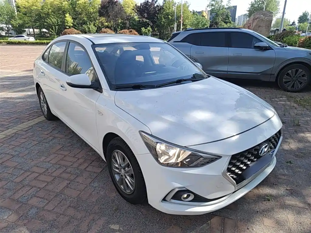 Hyundai Elantra 2018 — фото 4