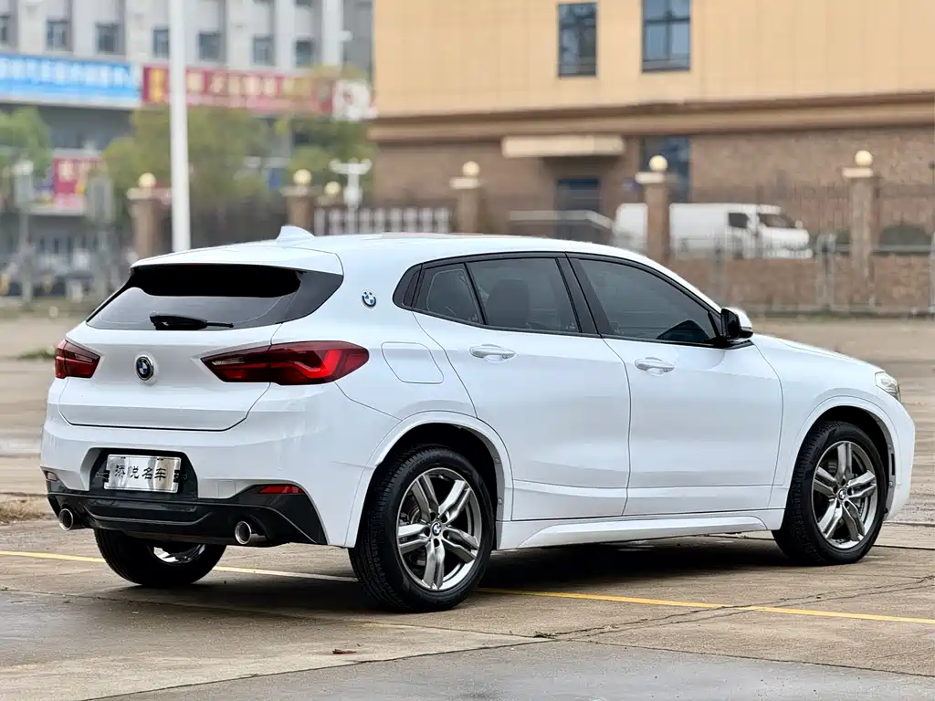 BMW X2 2022 — фото 8