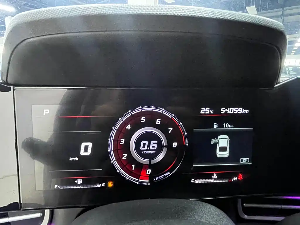 Hyundai Elantra 2023 — фото 20