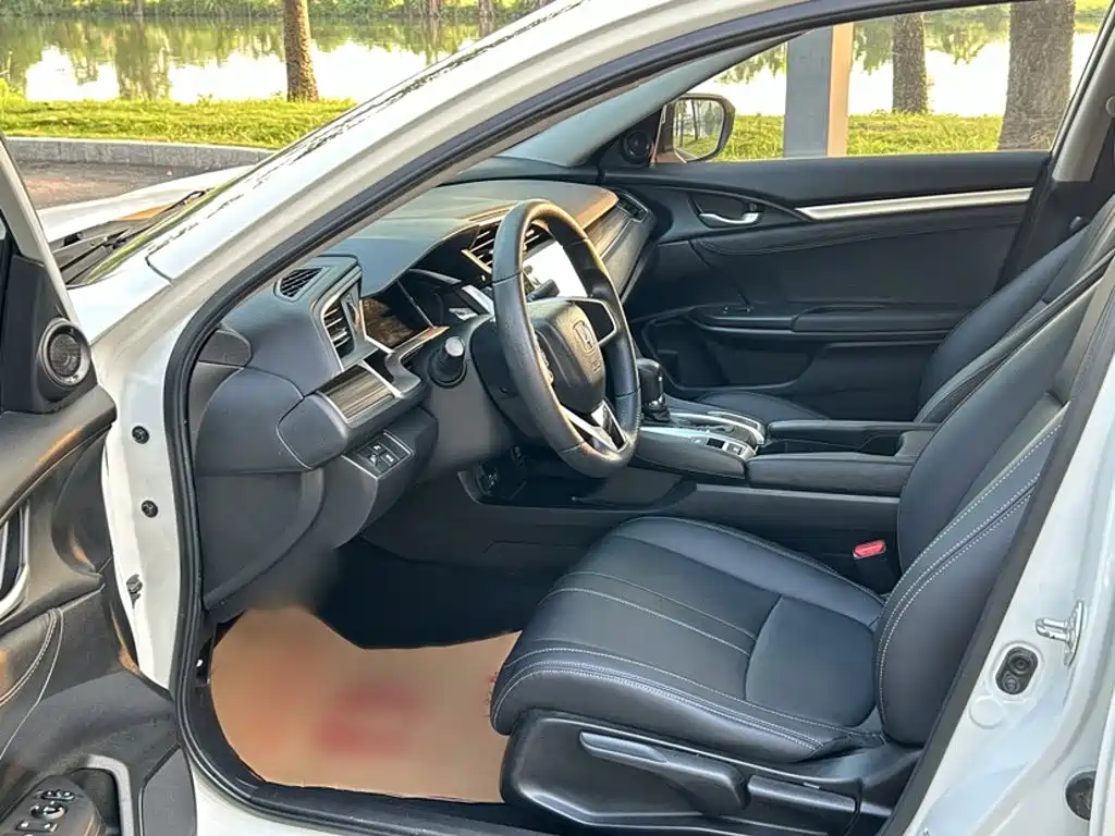Honda Civic 2019 — фото 14