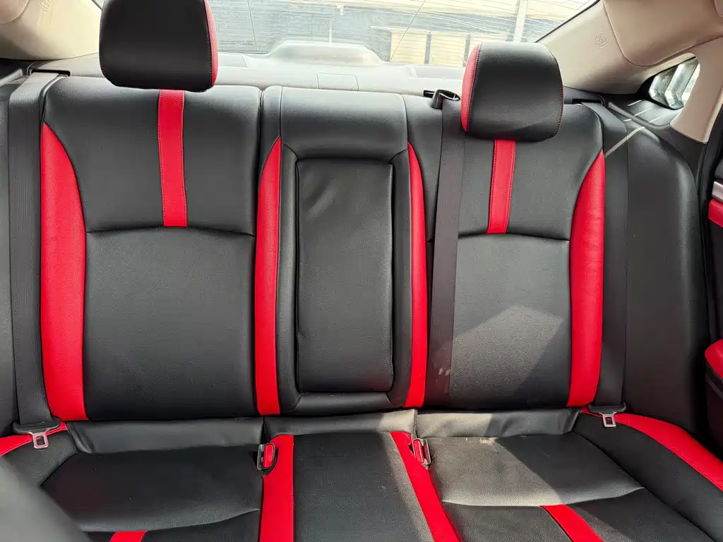 Honda Civic 2018 — фото 19