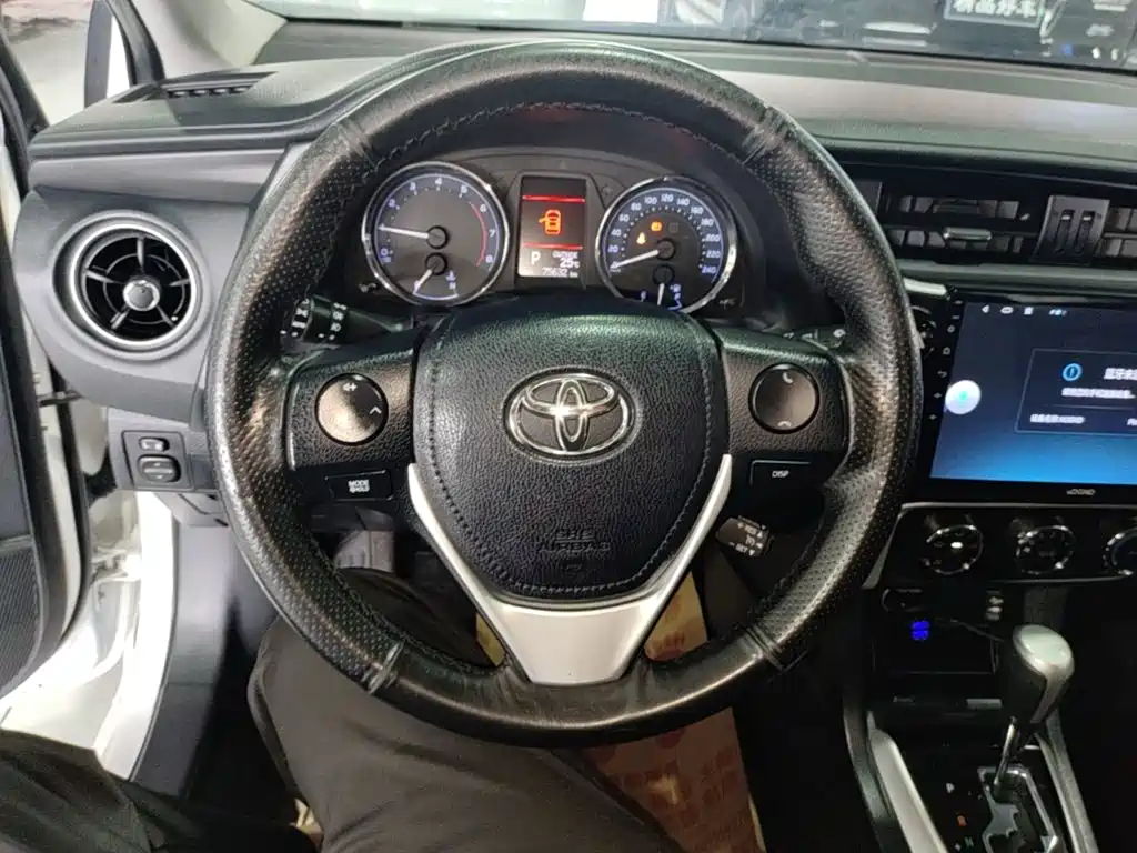 Toyota Corolla 2019 — фото 11