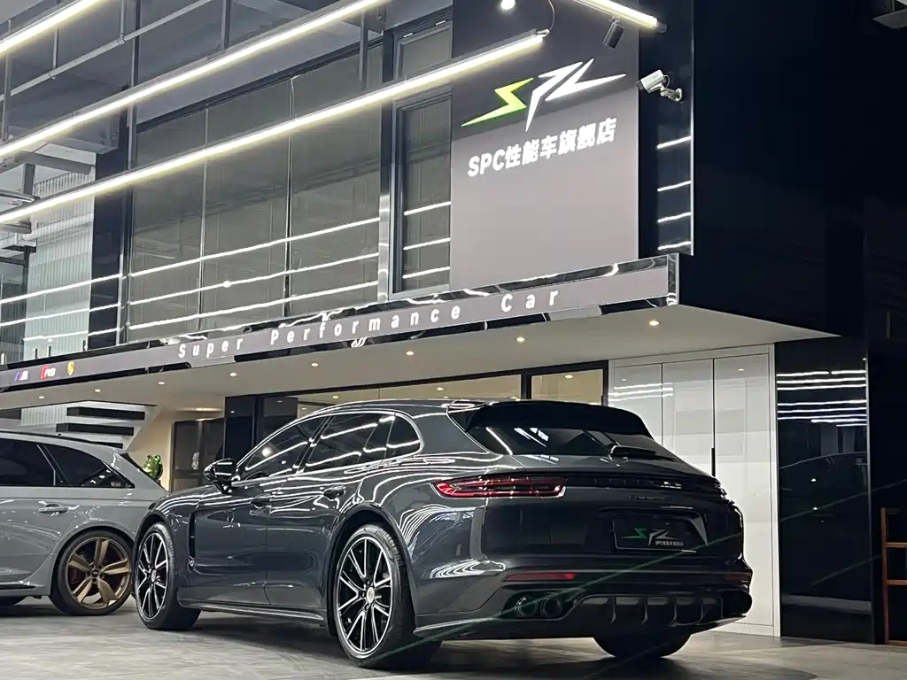 Porsche Panamera 2018 — фото 15