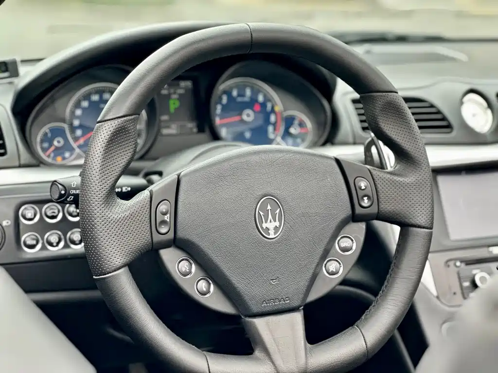 Maserati GranCabrio 2016 — фото 10