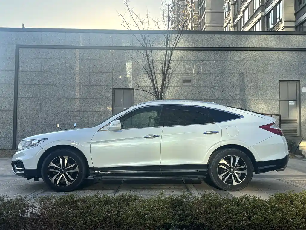 Honda Crosstour 2016 — фото 5