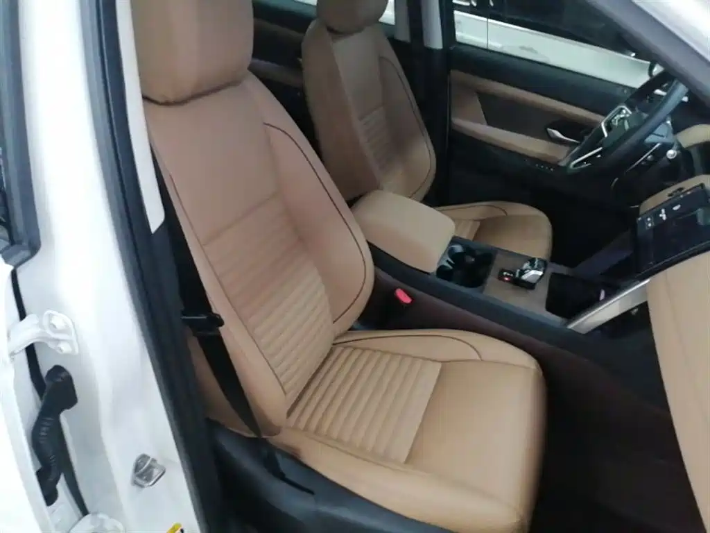 Land Rover Discovery Sport 2025 — фото 25
