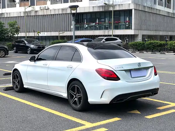 Mercedes-Benz C-Class 2021