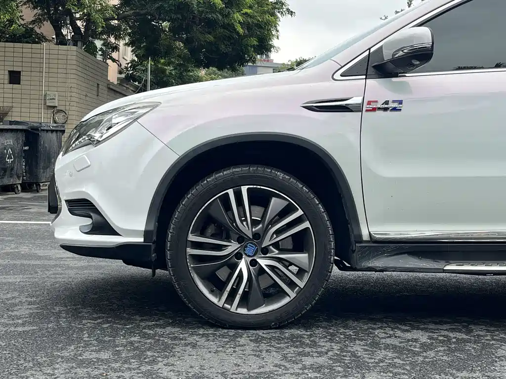 BYD Tang New Energy 2017